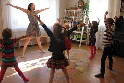 Танцы в Веселой школе